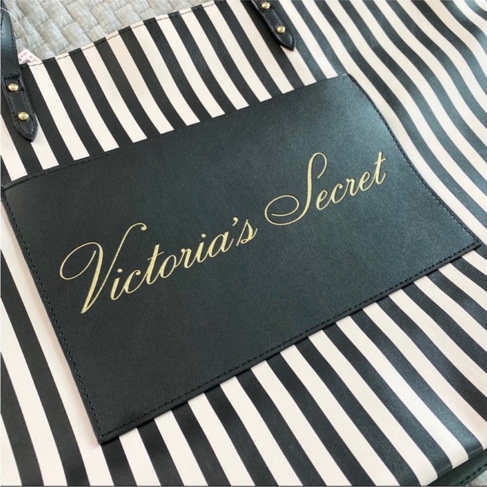 VS Signature Stripe Tote - Black & White 🦓